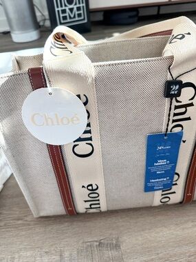 Authentic Chloé Woody Medium Tote Bag Like New Tags